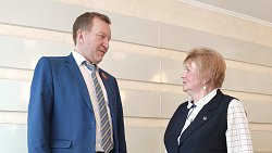 В Челябинске сотрудники Минфина встретились с ветеранами в преддверии Дня Победы