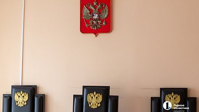 В Челябинске мужчину осудили за истязание матери