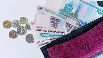 В Челябинской области начинаются выплаты нового ежемесячного пособия на детей от 8 до 17 лет