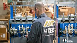 От скакалок до карбоновых лент: репортаж с веревочного производства в Челябинске