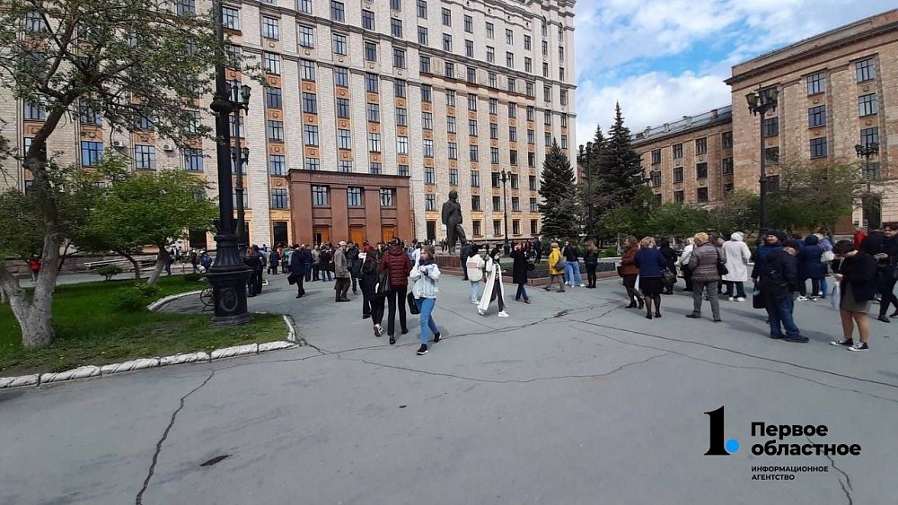 В ЮУрГУ из‑за сообщения о минировании эвакуировали студентов и персонал