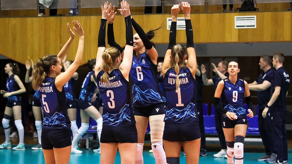 Челябинский волейбольный клуб «Динамо-Метар» покинули две спортсменки