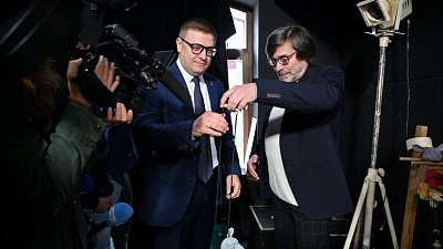 Алексей Текслер посетил торжественное открытие Театра кукол