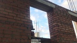 В Челябинске прокуратура начала проверку после падения 11‑летнего мальчика в строительный котлован