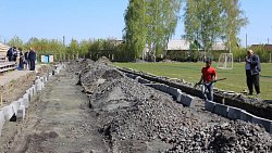 В Коркинском районе начали благоустройство спортивного комплекса