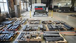 Сам себе полуприцеп: репортаж с южноуральского завода тяжеловозной техники