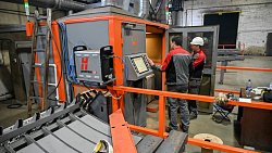 Сам себе полуприцеп: репортаж с южноуральского завода тяжеловозной техники