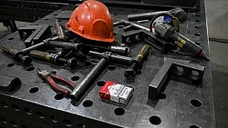 Сам себе полуприцеп: репортаж с южноуральского завода тяжеловозной техники