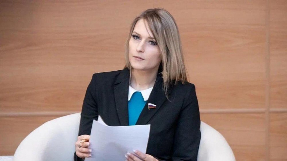 Глава Ростуризма рассказала Яне Лантратовой о поддержке уральского туризма