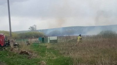 Видео пожара в поселке Полетаево-2 Сосновского района
