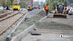 Как в Челябинске ремонтируют трамвайные пути на улице Цвиллинга