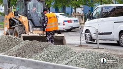 Как в Челябинске ремонтируют трамвайные пути на улице Цвиллинга