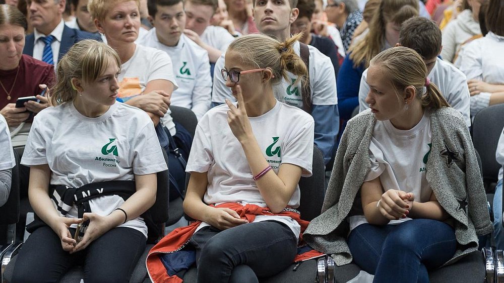 Депутаты Госдумы предложили возродить пионеров под брендом «Большая перемена»