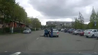 В Магнитогорске ребенок выбежал на дорогу и попал под колеса машины