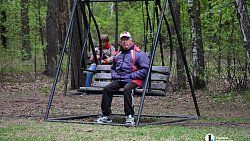 В Челябинском бору волонтеры начали благоустройство тропы пенсионеров