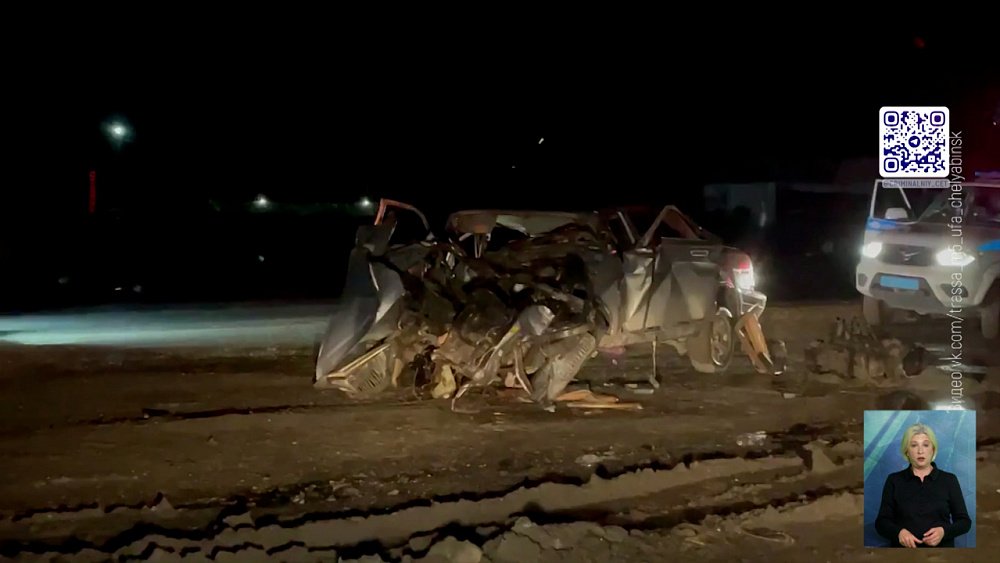 Легковушка столкнулась с фурой на трассе М-5