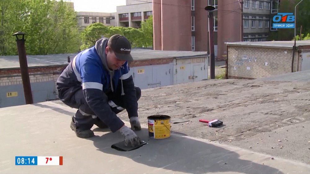 Ремонт кровли гаража в сюжете «Заплатка на крыше»