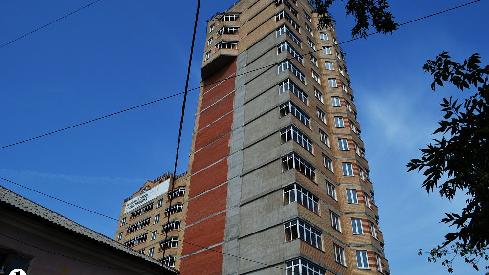 В Челябинске сдали проблемный дом на улице Доватора