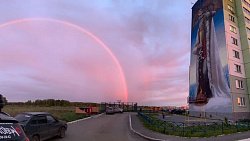 В Южноуральске появился мурал по мотивам картины «Человек с филином»