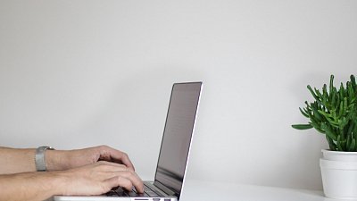 Каждый пятый житель Челябинской области работает больше 10 часов в день