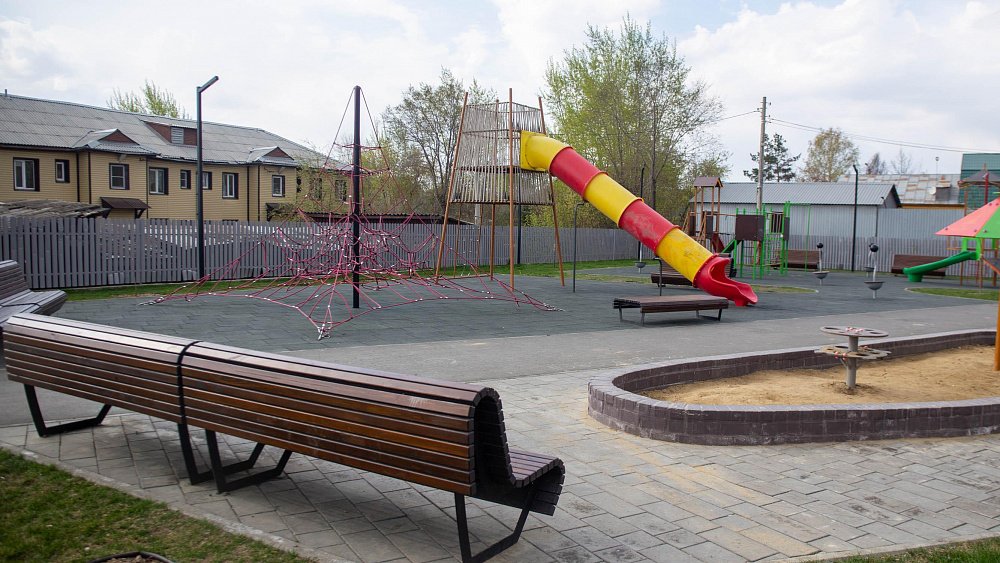 В Челябинской области за три года благоустроили более тысячи дворов и мест отдыха