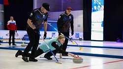 Южноуральские олимпийцы завоевали золото международного турнира по керлингу