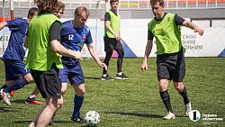 Хоккеисты «Трактора» проиграли команде регионального правительства в футбольном матче