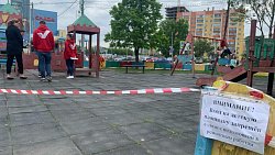 Общественники нашли опасные детские площадки в Копейске и Челябинске