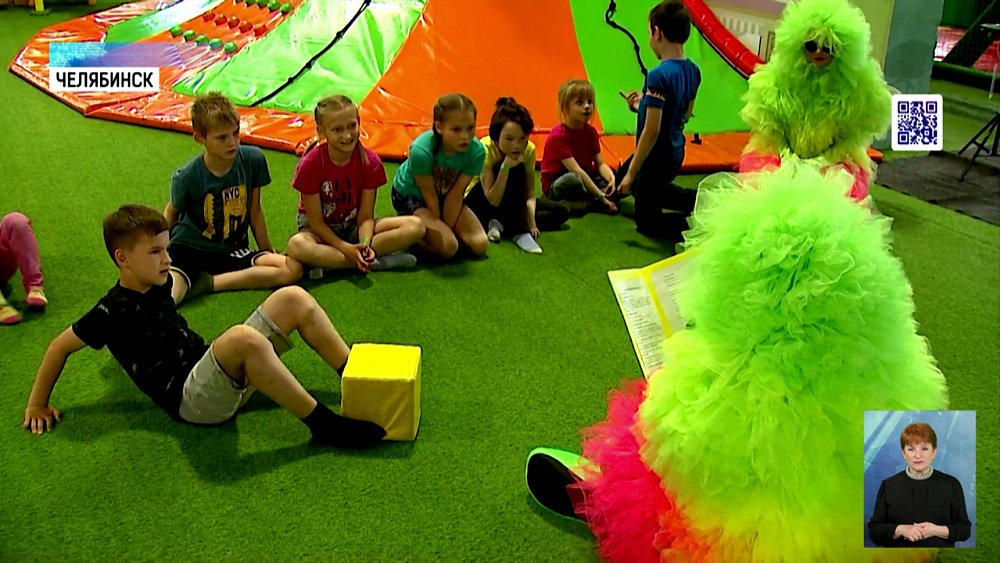 Депутаты гордумы поздравили детей