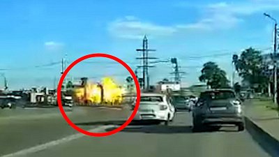 Момент взрыва в челябинском кафе попал на камеру регистратора