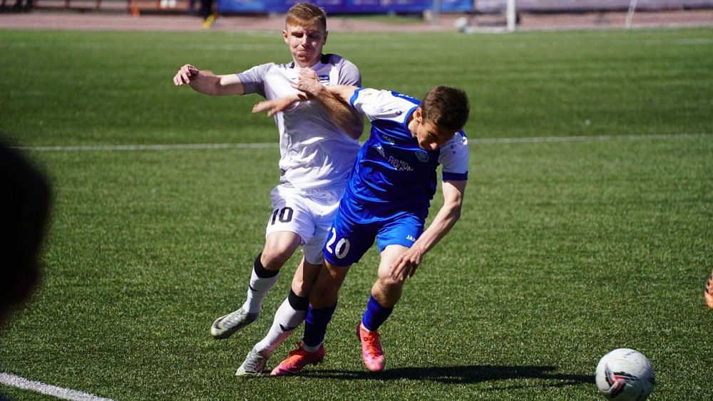 Футбольный клуб «Челябинск» завоевал серебряные медали в первенстве ФНЛ‑2