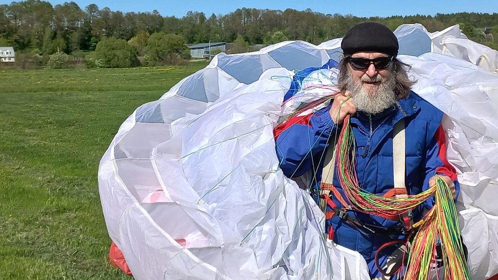 Федор Конюхов намерен побить мировой рекорд на мотопараплане