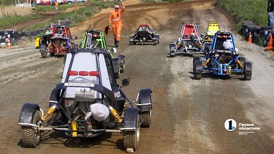 Команда из Перми одержала победу в чемпионате и первенстве УрФО по автокроссу