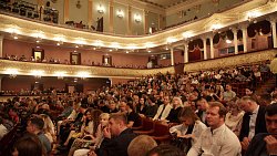 Сергей Безруков сыграл дядю Ваню на сцене челябинского театра