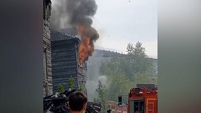 В Златоусте сгорел расселенный барак
