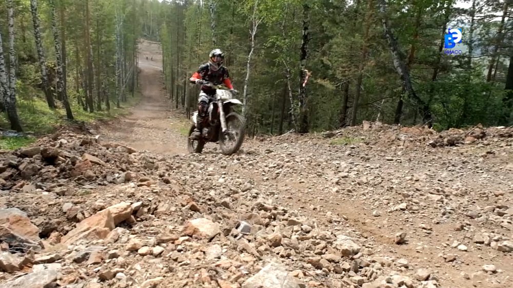 Солнечная долина провела эндурорейсинг