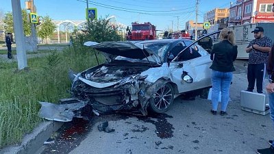 В Троицке автомобиль чуть не взорвался после ДТП