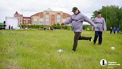 Депутаты Заксобрания в третий раз подряд выиграли турнир по футгольфу