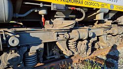 Локомотив сошел с рельсов на станции в Челябинской области