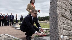 Стелу в честь воинов Челябинской области установили под Санкт‑Петербургом