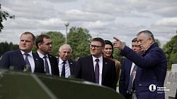 Стелу в честь воинов Челябинской области установили под Санкт‑Петербургом