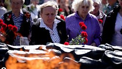 Алексей Текслер возложил цветы к Вечному огню в Челябинске в День памяти и скорби