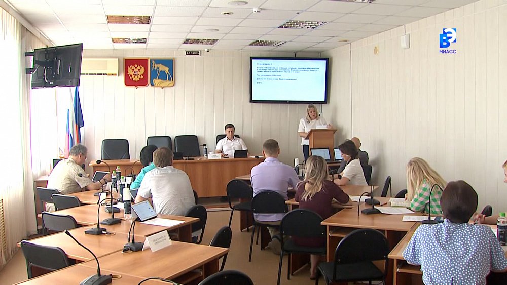 Депутаты обсудили сферу образования