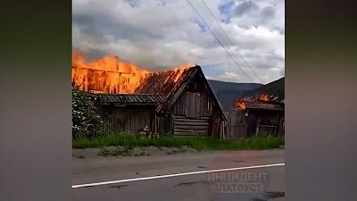 Пожар в селе Куваши попал в объектив камеры очевидца