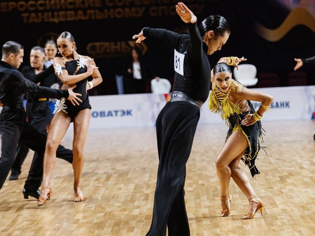 Спорт и танцы челябинск. Соревнования по танцам. Соревнования танцевальный спорт. Бальные танцы летом.