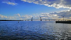 Гуляем по Севкабелю, рассматриваем парадные и пробуем пышки в Петербурге