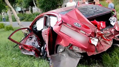 Видео последствий тройного ДТП в Магнитогорске