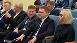 В Челябинске стартовала стратегическая сессия школы управления Сколково