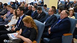 В Челябинске стартовала стратегическая сессия школы управления Сколково