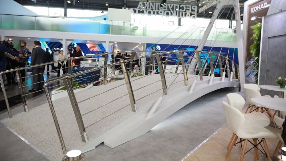 На «Иннопроме» показали макет вантового велопешеходного моста для Челябинска